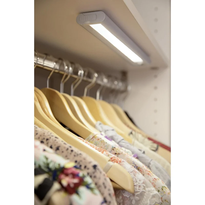 OSRAM Lineare LED Mobile Batteria Sottofaretto 21,4cm con Sensore 1,9W / 4000K Bianco Freddo