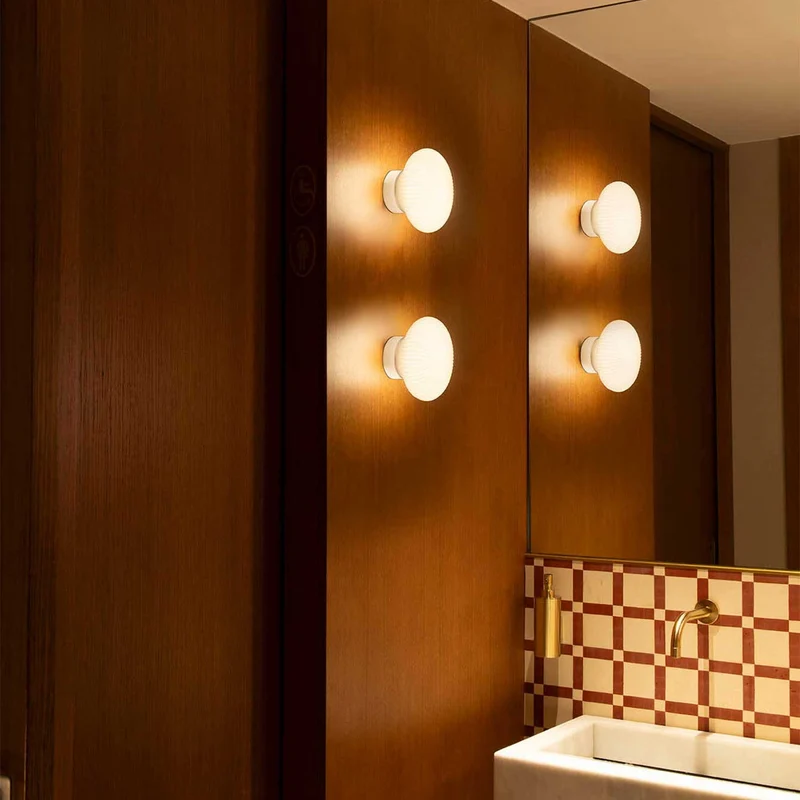 Isabelle - Applique murale LED pour salle de bains en verre et aluminium, style minimaliste