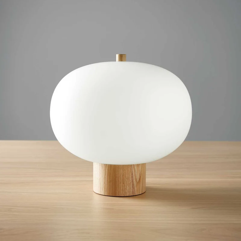 Ilargi - Lampe à poser en verre opalin et bois massif, style scandinave
