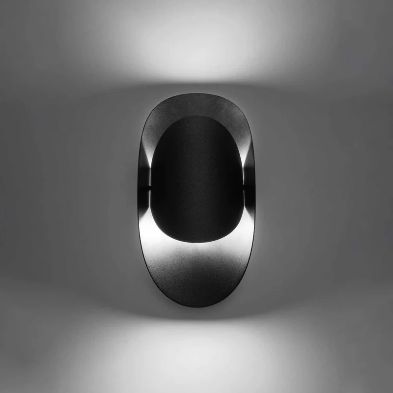 Clava - Applique murale minimaliste en aluminium noir ou blanc