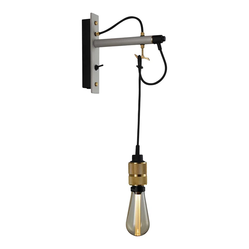 Hooked Wall Nude - Applique murale en acier avec ampoule pendante