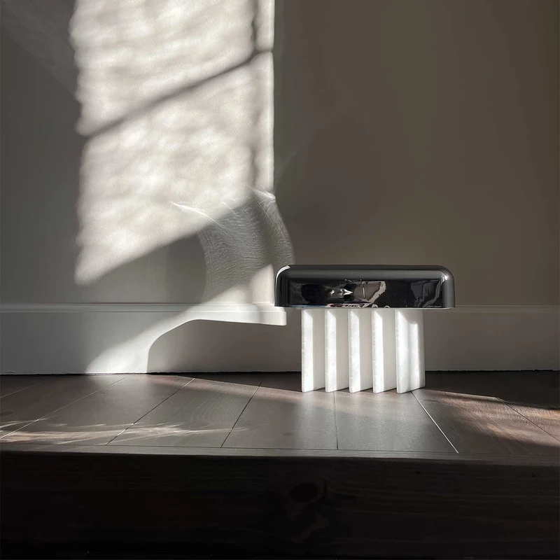 Beetle - Lampe à poser LED portable en marbre et métal, 20 cm