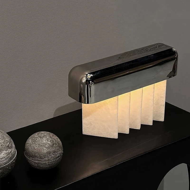 Beetle - Lampe à poser LED portable en marbre et métal, 20 cm