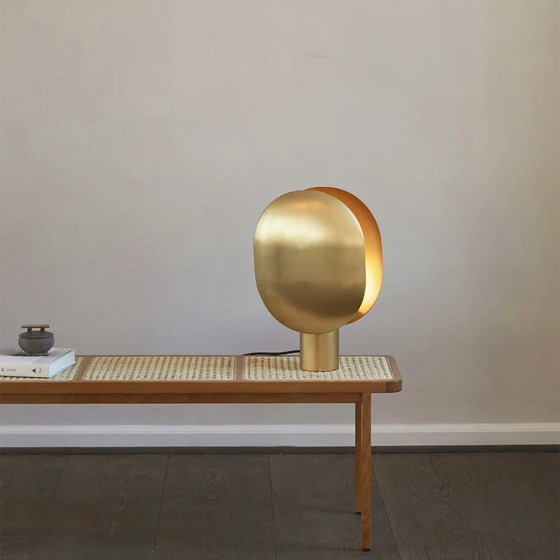 Clam Table - Lampe à poser minimaliste en métal, hauteur 43,5 cm