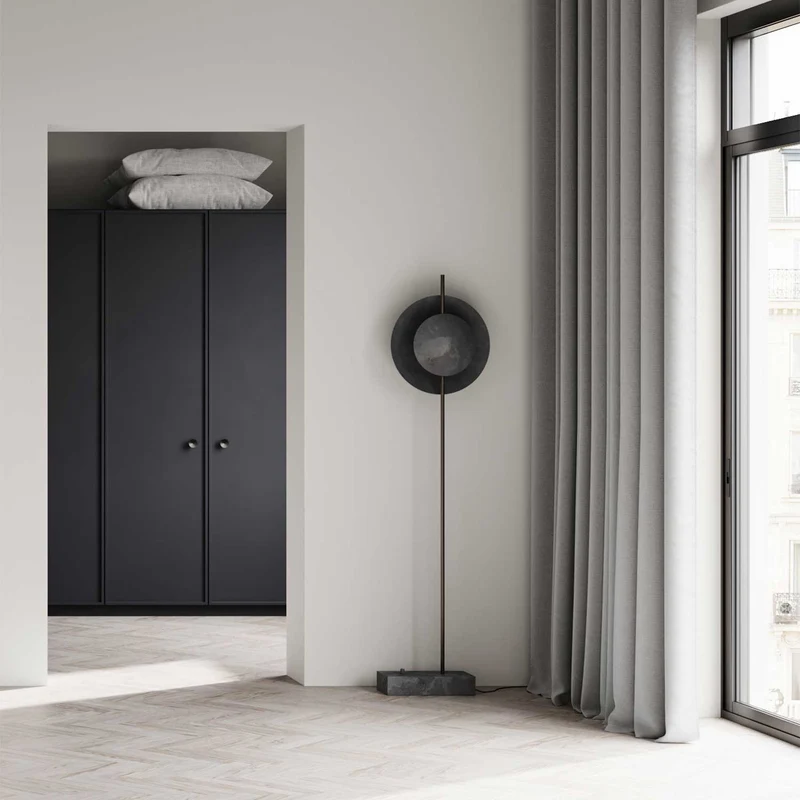 Dawn - Lampadaire brutaliste en acier gris basalte, hauteur 168 cm
