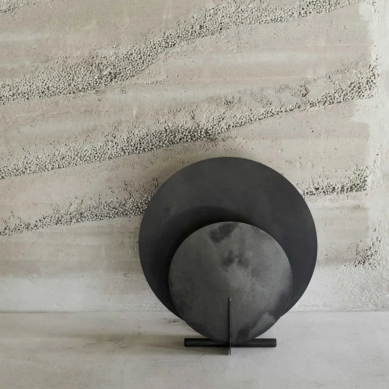 Ad Floor Lamp - Lampadaire sculptural industriel en aluminium, 62 cm