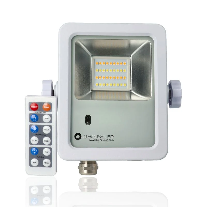 Proiettore LED con rilevatore di presenza, 15W, 220Vac, con regolazione temperatura luce (Calda - Naturale - Fredda), Bianco
