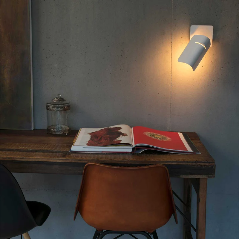 Smile - Applique murale orientable en acier, style contemporain