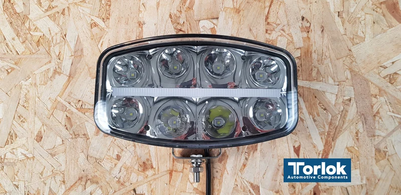 Lampada di guida a LED completa con luce di posizione a striscia centrale