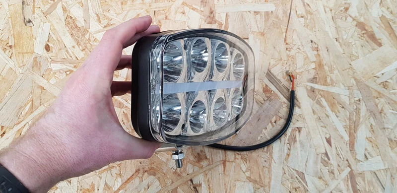 Lampada di guida a LED completa con luce di posizione a striscia centrale