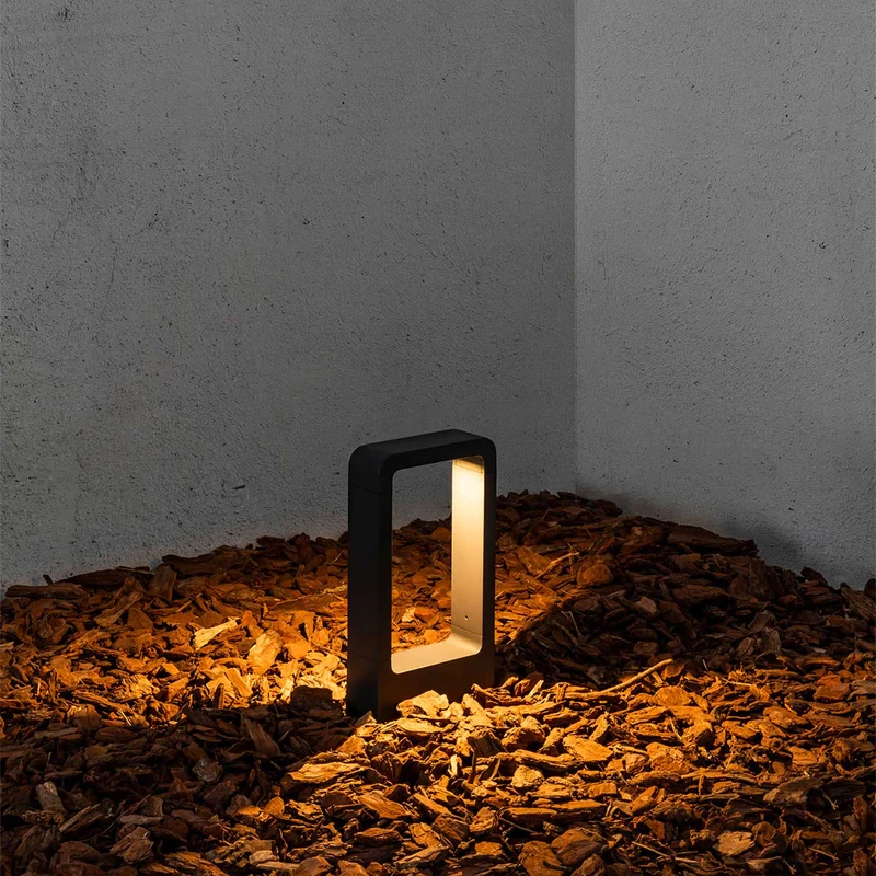 Das - Borne LED en acier, style contemporain