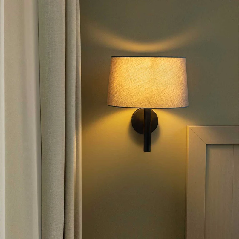 Windsor - Applique murale avec liseuse en acier et tissu, style moderne