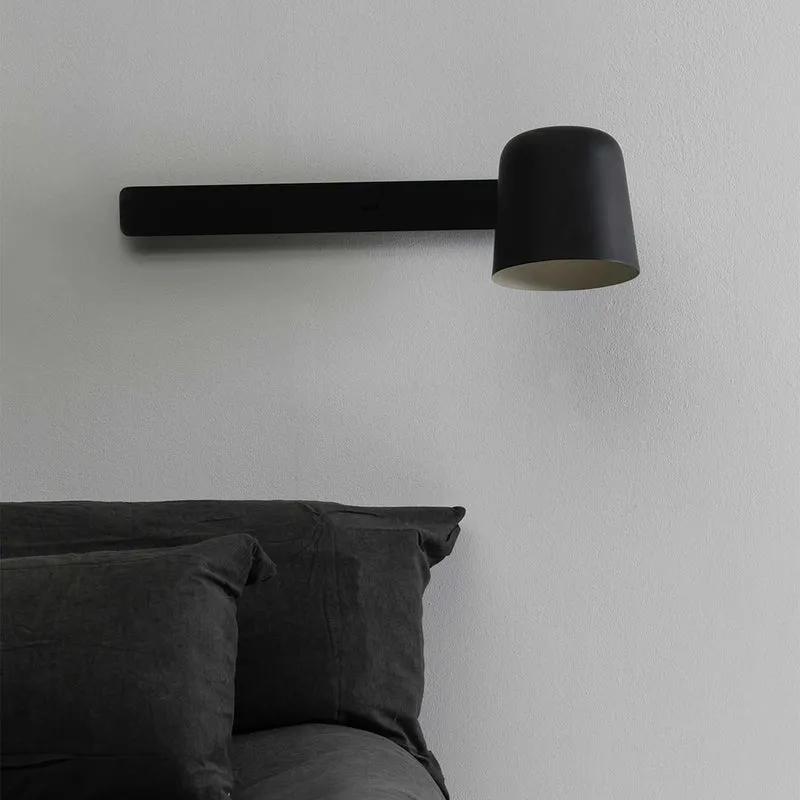 Tila - Applique murale avec liseuse en acier, style contemporain