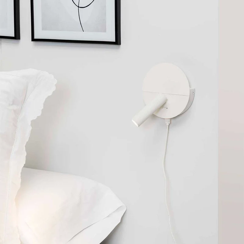 Duas - Applique murale LED avec liseuse USB-C en acier, style contemporain