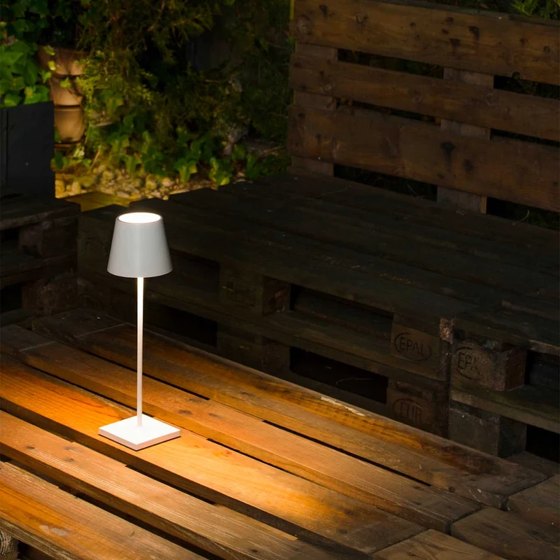 Toc - Lampe à poser sans fil en acier, style contemporain