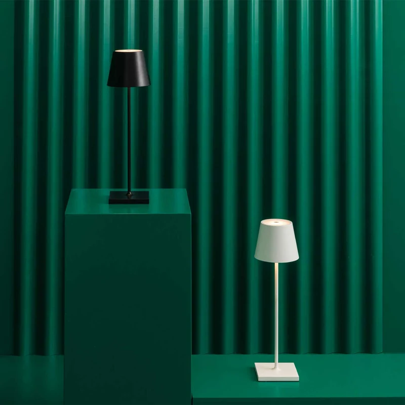 Toc - Lampe à poser sans fil en acier, style contemporain