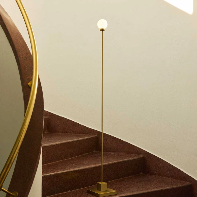 Snowball - Lampadaire LED en acier, style minimaliste