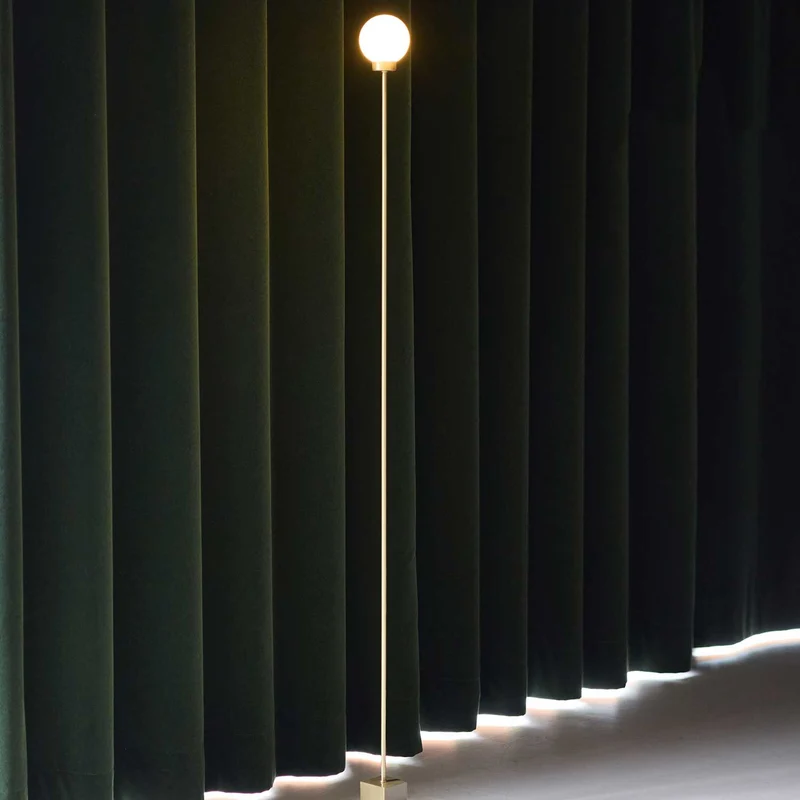 Snowball - Lampadaire LED en acier, style minimaliste