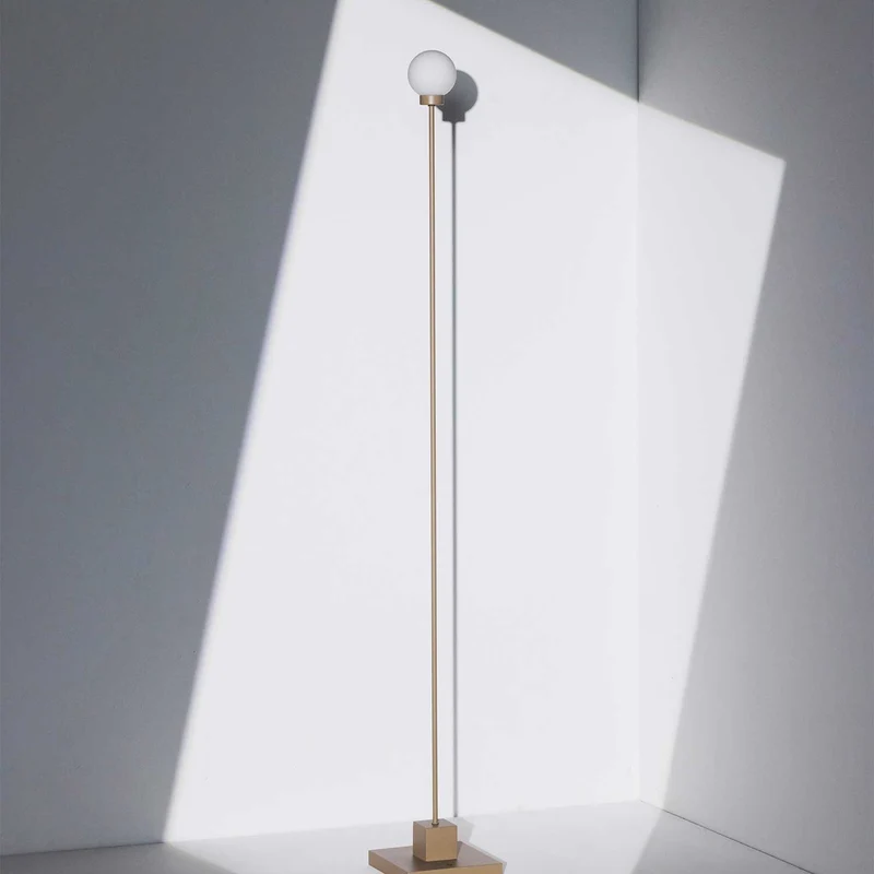 Snowball - Lampadaire LED en acier, style minimaliste