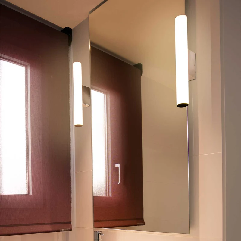 Volga - Applique murale LED pour miroir en acier et PMMA, style contemporain