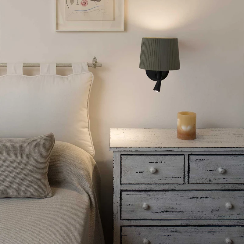 Samba - Applique murale avec liseuse en acier et tissu, style contemporain