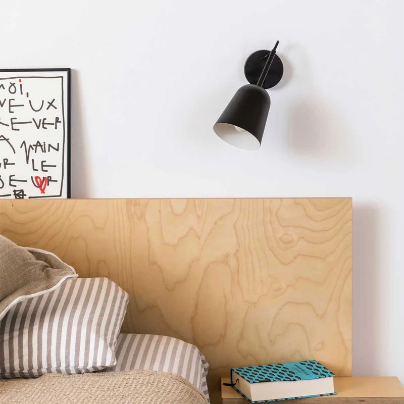 Studio - Applique murale en acier, style contemporain