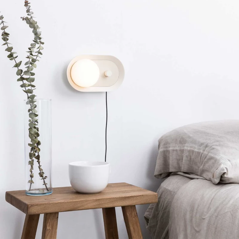 Maya - Applique murale LED avec liseuse en acier et verre, style contemporain