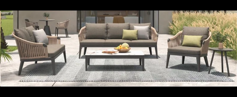 Casa Padrino Luxus Garten Lounge Set Mattschwarz / Beige 4-teilig 200 x 85 x H. 79 cm - Wetterfest und hochwertig verarbeitet - Moderne Garten Möbel - Luxus Qualität