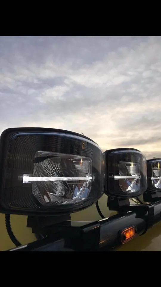Boreman Full LED Faro di guida con striscia luminosa di posizione