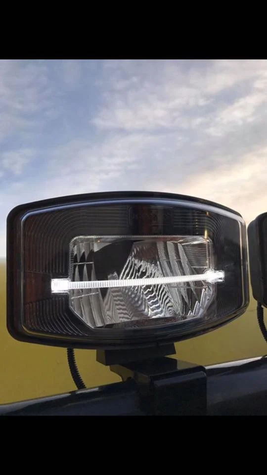 Boreman Full LED Faro di guida con striscia luminosa di posizione