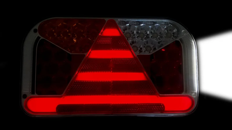 Fanale a LED per rimorchio con stop, coda, indicatore, fendinebbia, retromarcia e riflettore