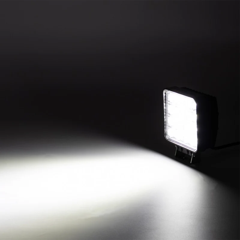 Faro da lavoro a LED con fascio di luce 48W