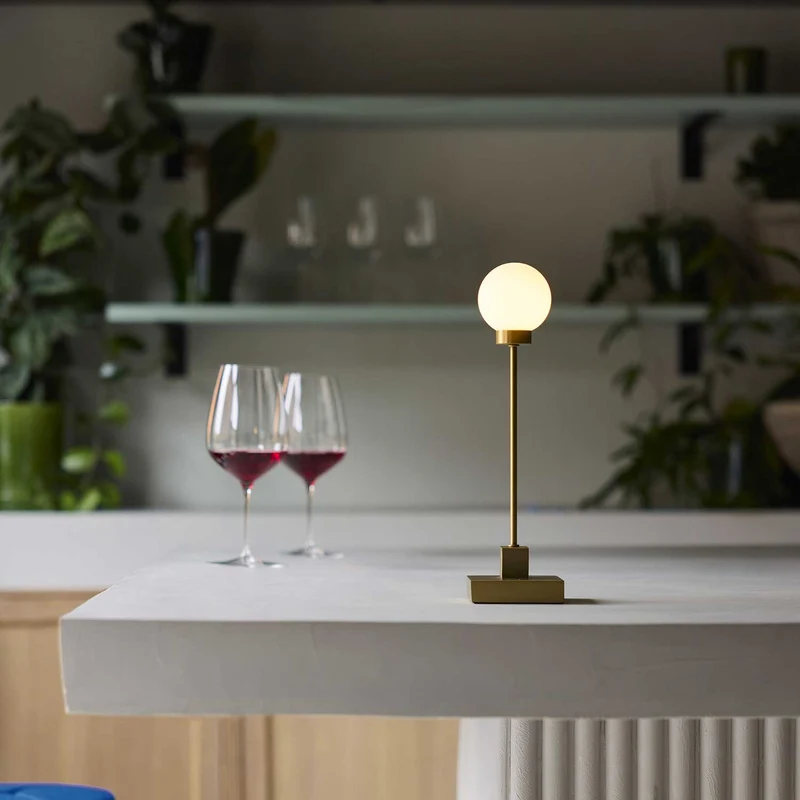 Snowball - Lampe à poser sans fil LED en acier, style minimaliste
