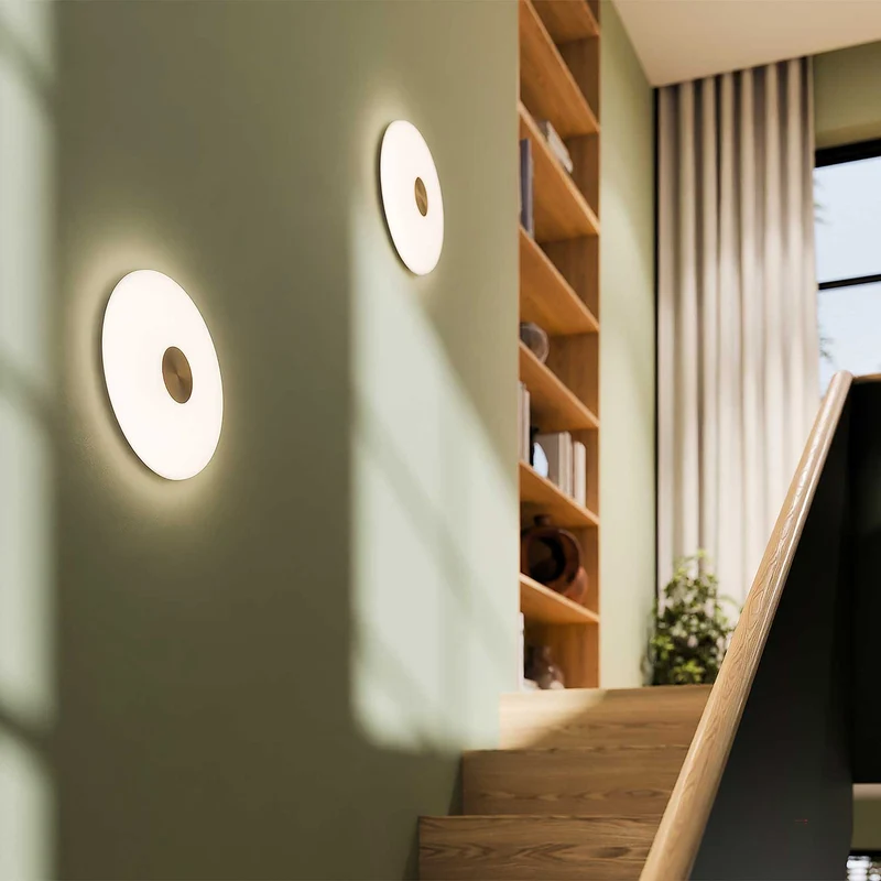 Glint - Applique murale LED en verre opalin et laiton, style Art déco