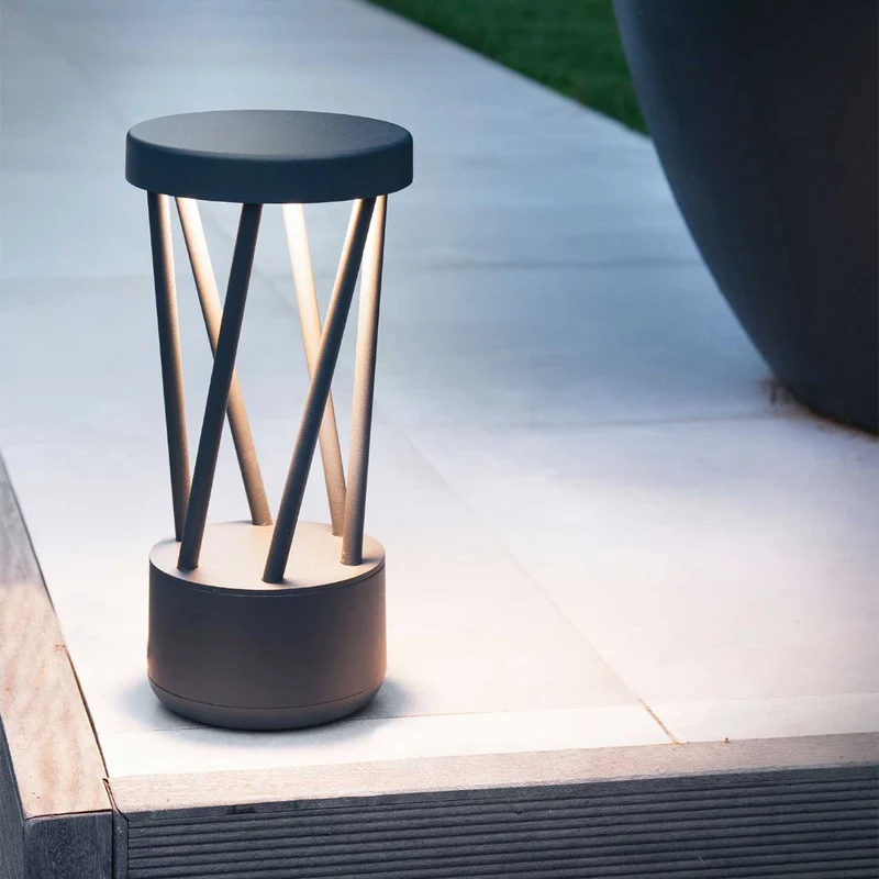 Twist - Potelet LED en aluminium, style contemporain