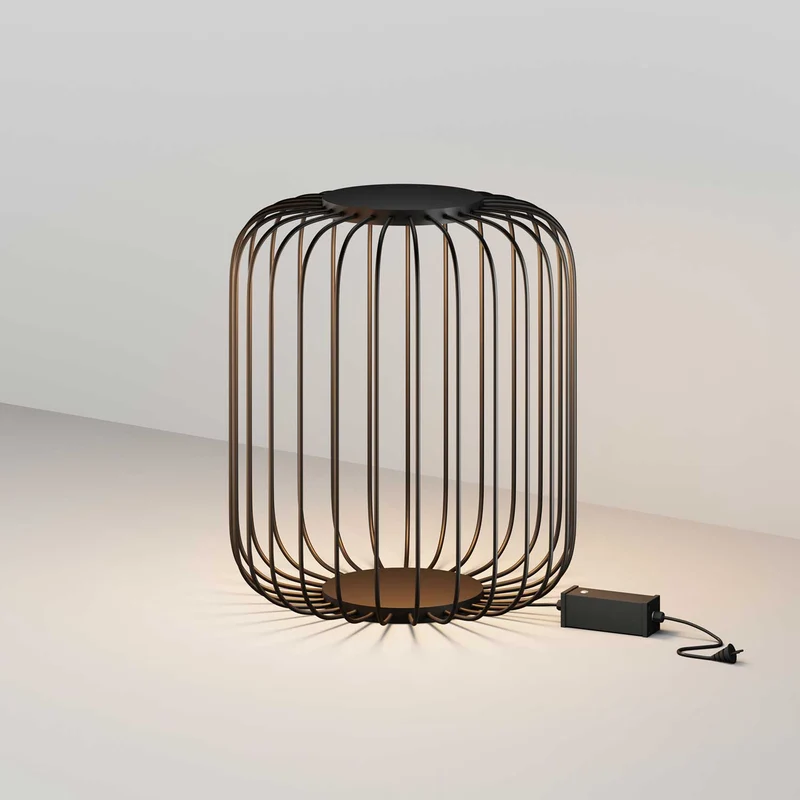 Wisp - Lampadaire LED d’extérieur ajouré en acier, style contemporain