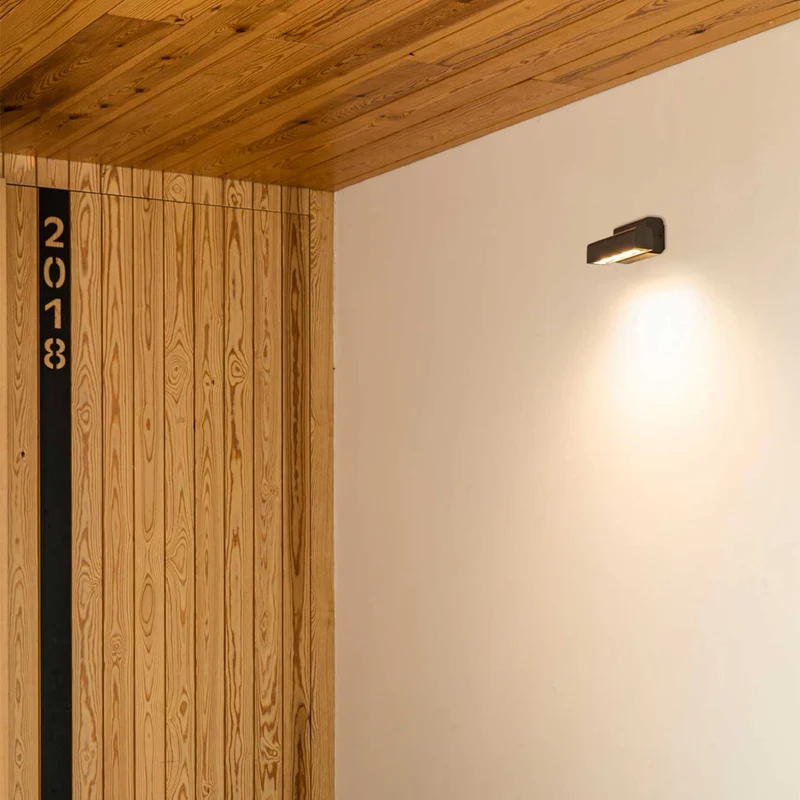 Balic - Applique murale LED d’extérieur en acier, style contemporain