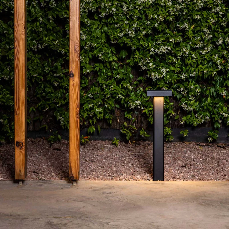 Balic - Borne LED en acier, style contemporain