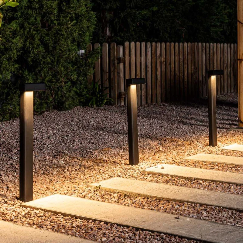 Balic - Borne LED en acier, style contemporain