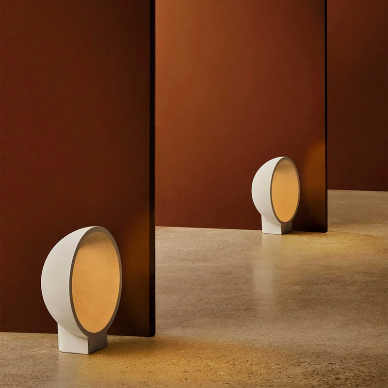 Gaia - Potelet LED en béton, style contemporain