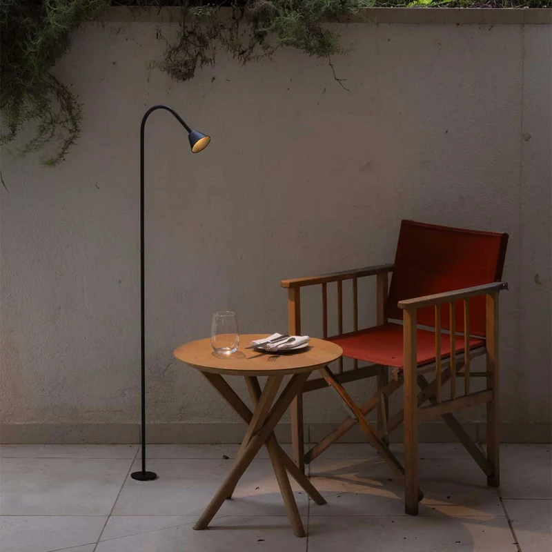 Lily - Borne LED en acier et verre, style contemporain