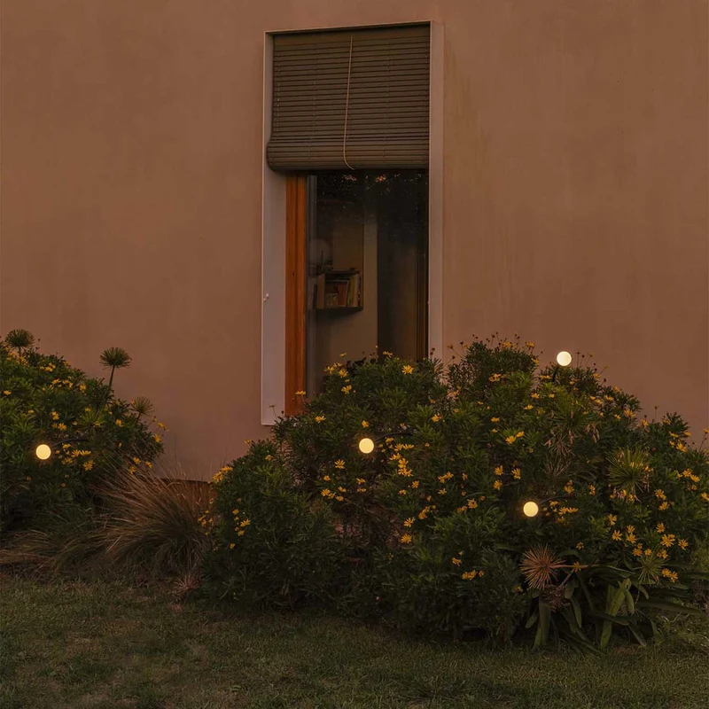 Cuca - Balise LED en acier et verre, style contemporain