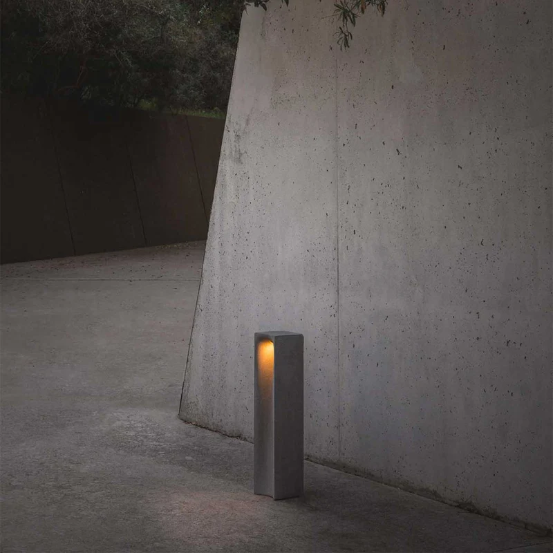 Grot - Balise LED en béton, style contemporain