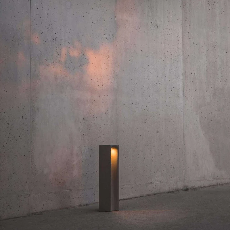 Grot - Balise LED en béton, style contemporain