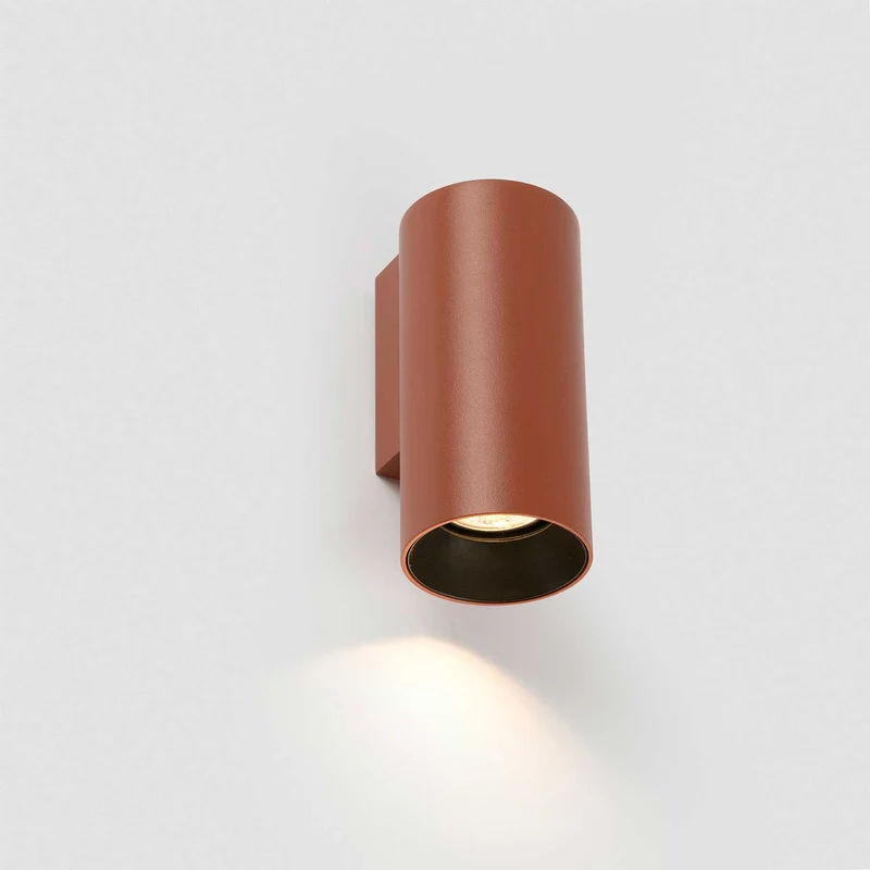 Stan - Applique murale terracotta en acier, style contemporain