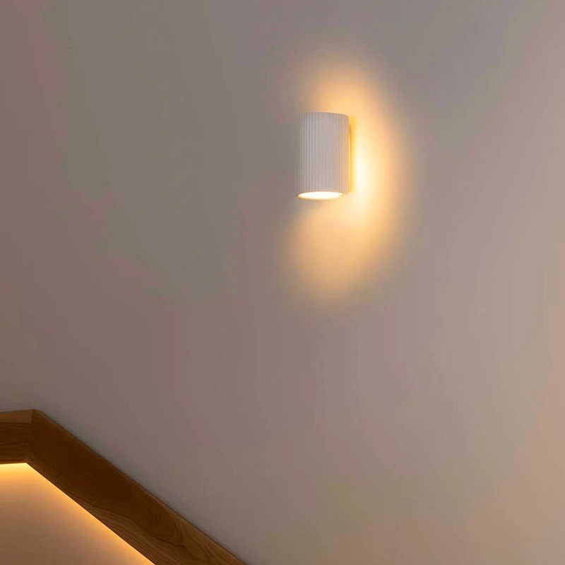 Trama - Applique murale en acier, style contemporain