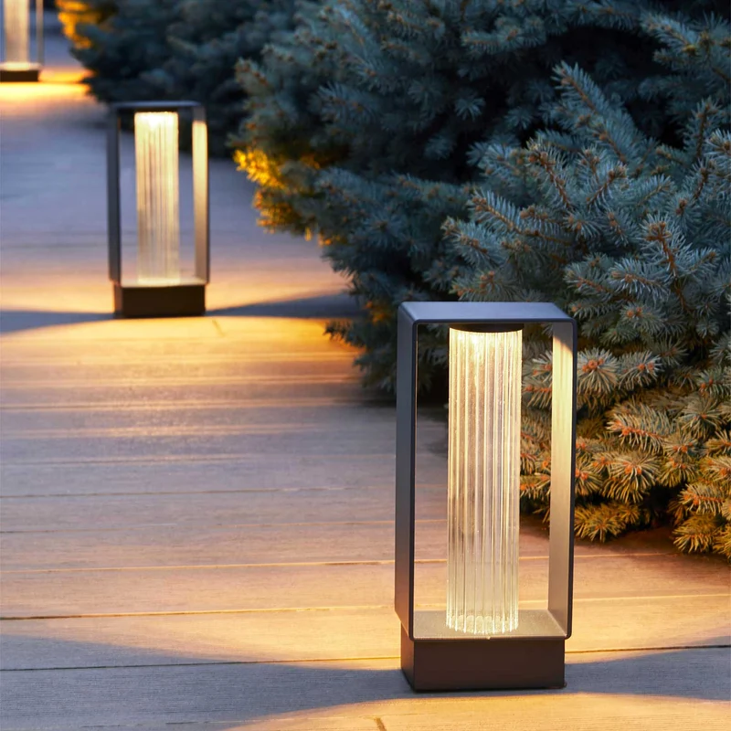 Frame - Borne extérieure LED en acier et verre, style contemporain, H 11,4 à 40 cm