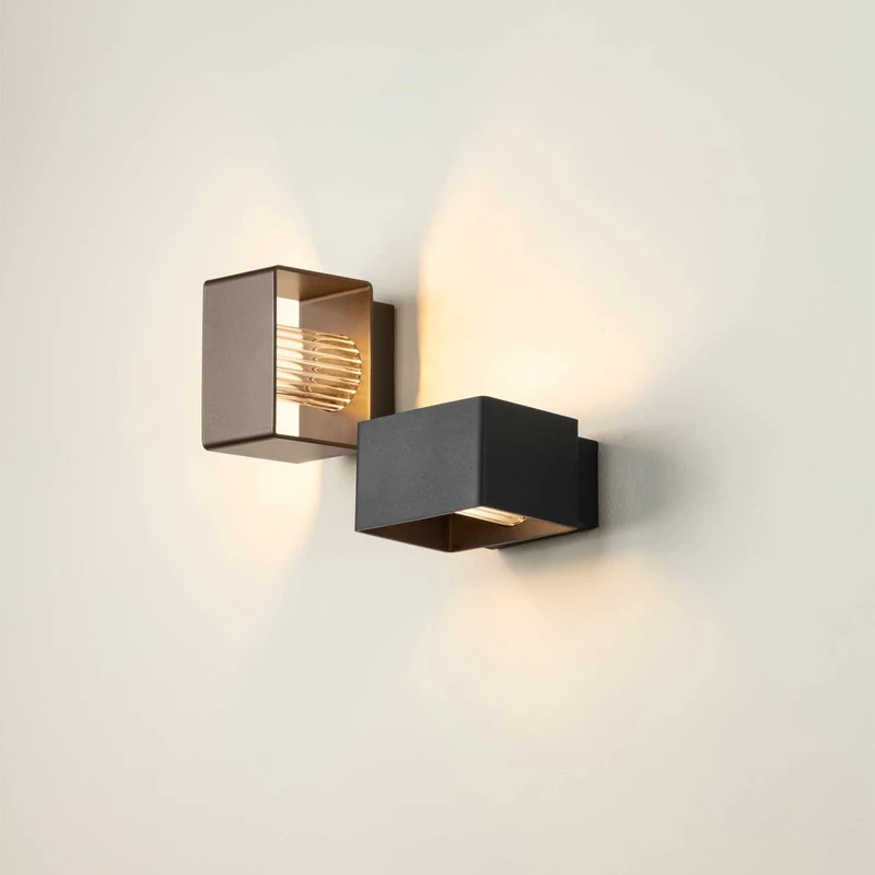 Frame - Borne extérieure LED en acier et verre, style contemporain, H 11,4 à 40 cm