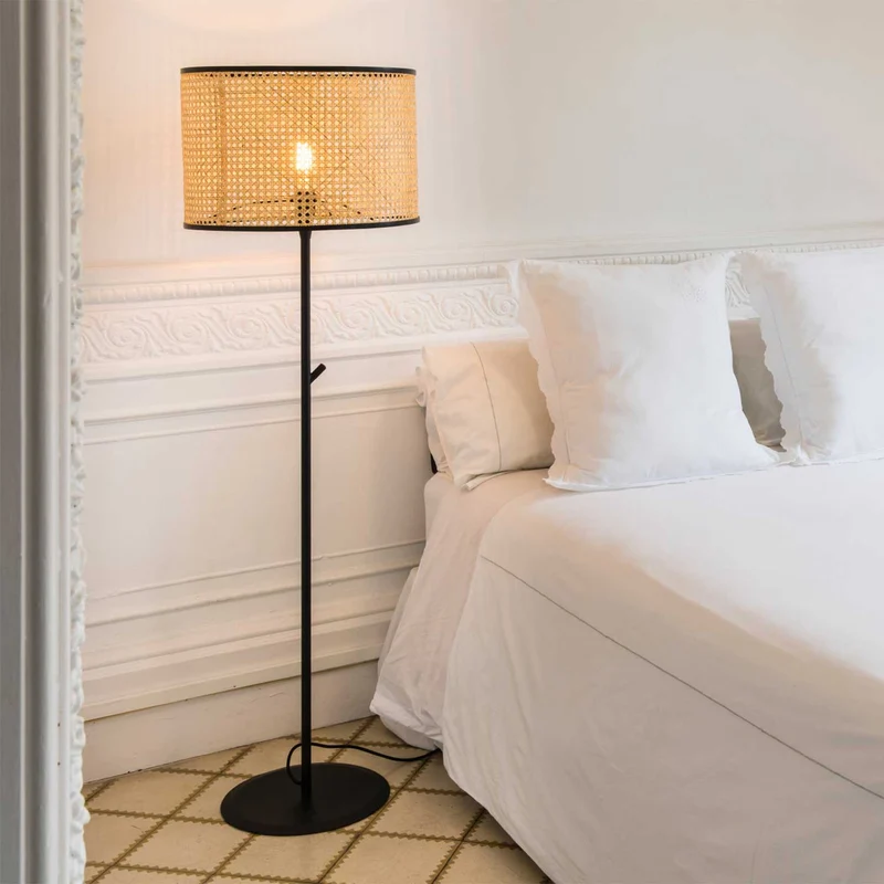Mambo - Lampadaire en acier et rotin, style bohème