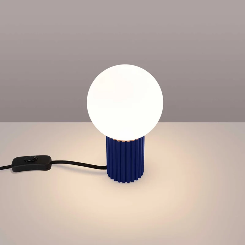Isis - Lampe à poser contemporaine en aluminium et verre